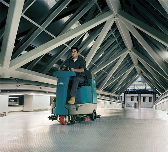 T7+ Ride-On Floor Scrubber-Dryer alt 8